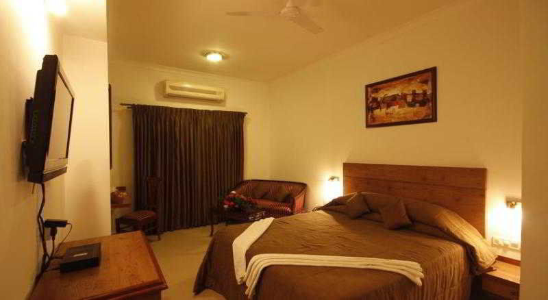 Octave Hotel - Double Road Бангалор Екстериор снимка